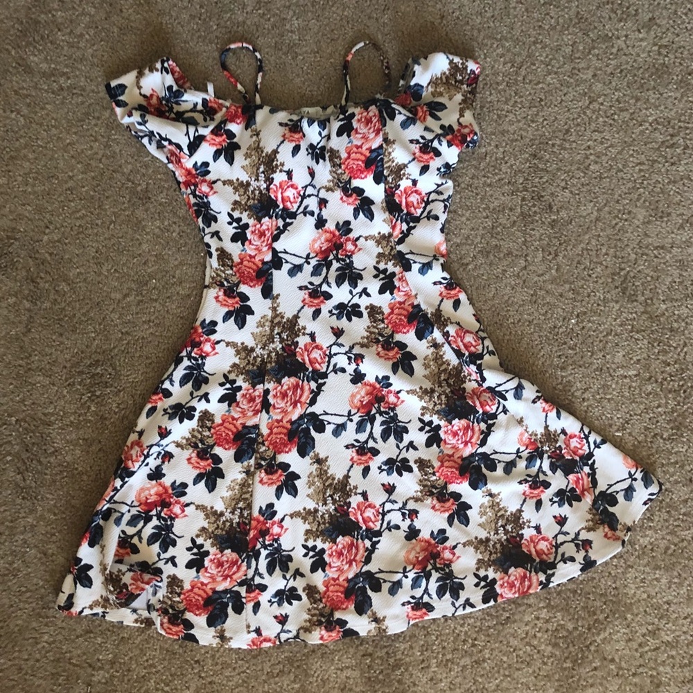 Floral mini dress - Picture 2 of 3